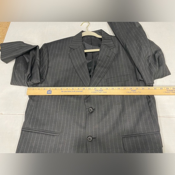 Hugo Boss US Black Pinstripe 2 Pc Suit Jacket And Pants Measurements In Pics - Picture 5 of 13